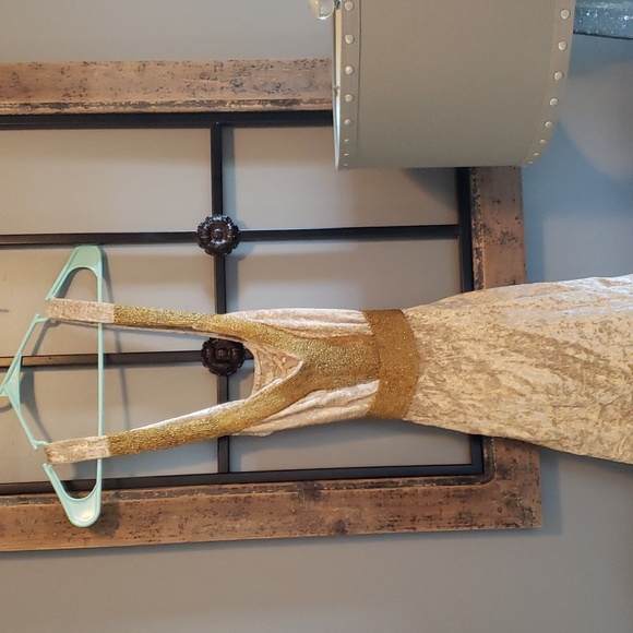 small raga mini cross back - Picture 3 of 8